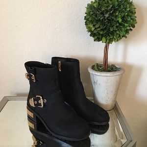 Vince Camuto Vo Wydell Black Mid Calf Boot